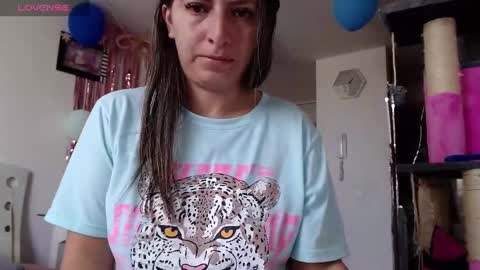 Snapshot of kattie_love chatting on 18, 2, 2025 kattie online show from 18, 2, 2025