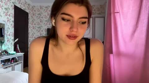 Snapshot of kattiemichelson chatting on 14, 6, 2026 Molly online show from 14, 6, 2026