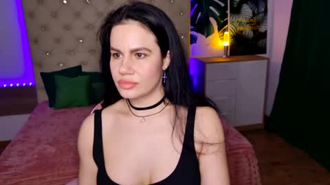 KattieSims online show from 28, 2, 2025