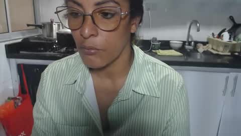 Snapshot of kattleyagray chatting on 1, 11, 2025 KattleyaGrey online show from 1, 11, 2025