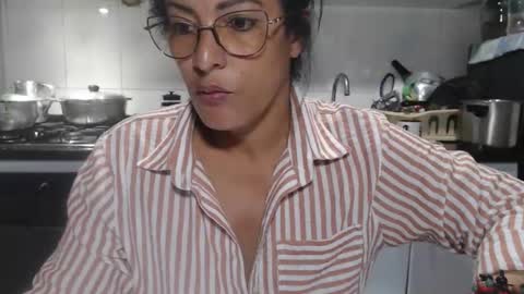 Snapshot of kattleyagray chatting on 24, 11, 2025 KattleyaGrey online show from 24, 11, 2025