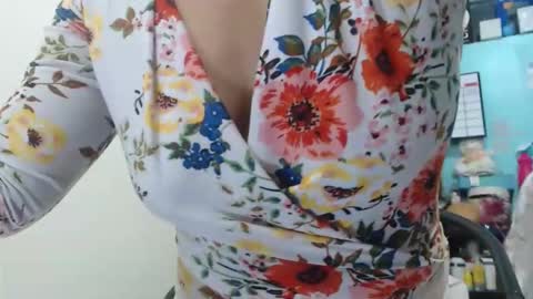 Snapshot of kattleyagray chatting on 2, 12, 2025 KattleyaGrey online show from 2, 12, 2025