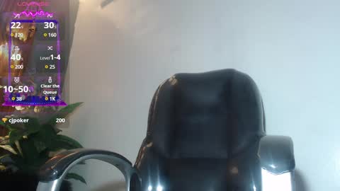 Snapshot of katty_findom_ chatting on 11, 12, 2024 katty online show from 11, 12, 2024