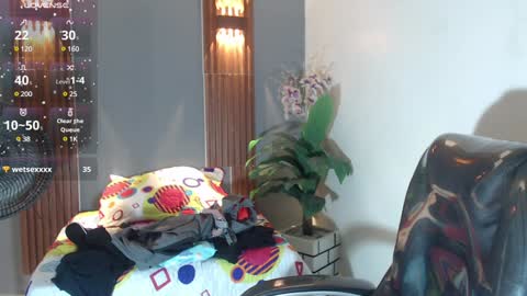 Snapshot of katty_findom_ chatting on 1, 2, 2025 katty online show from 1, 2, 2025