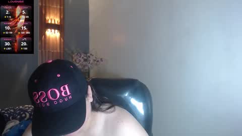 Snapshot of katty_findom_ chatting on 25, 9, 2025 katty online show from 25, 9, 2025
