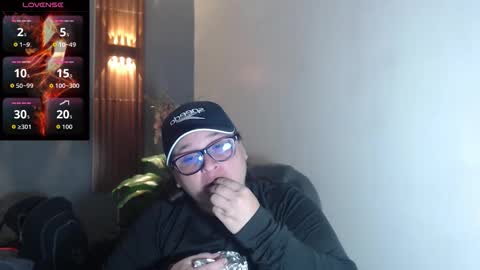 Snapshot of katty_findom_ chatting on 8, 10, 2025 katty online show from 8, 10, 2025