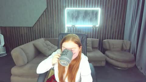 Snapshot of katty_rose8 chatting on 28, 10, 2025 Katty online show from 28, 10, 2025