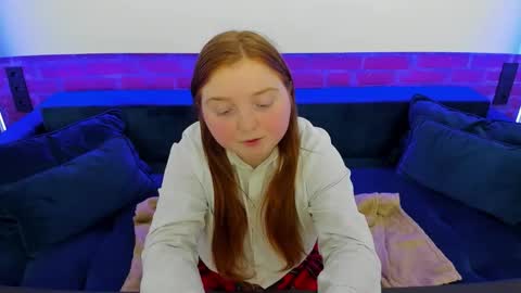 Snapshot of katty_rose8 chatting on 17, 11, 2025 Katty online show from 17, 11, 2025