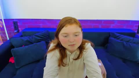 Snapshot of katty_rose8 chatting on 28, 11, 2025 Katty online show from 28, 11, 2025