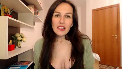 KattySapphire online show from 5, 11, 2025