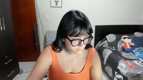 Snapshot of katy_bello chatting on 25, 11, 2025 katy online show from 25, 11, 2025