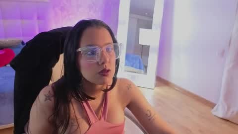 Snapshot of katy_blush chatting on 7, 6, 2026 katy_blush online show from 7, 6, 2026