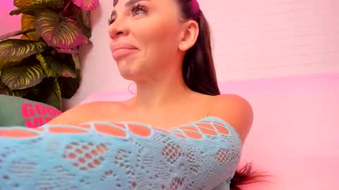 katya__k online show from 6, 10, 2025