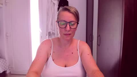 Snapshot of katynextdoor chatting on 16, 7, 2026 Katy online show from 16, 7, 2026