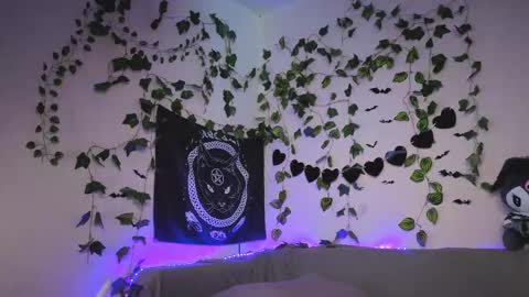 Mia online show from 5, 3, 2026