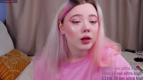 Yuki  online show from 25, 1, 2025