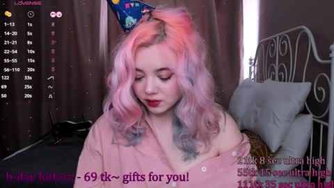 Yuki  online show from 24, 2, 2025