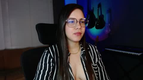 Kay online show from 5, 12, 2024