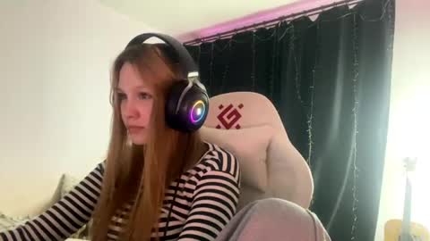 Snapshot of kayceefroehner chatting on 28, 4, 2026 Amia online show from 28, 4, 2026