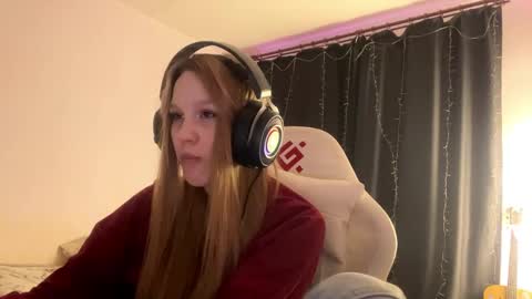 Snapshot of kayceefroehner chatting on 29, 4, 2026 Amia online show from 29, 4, 2026