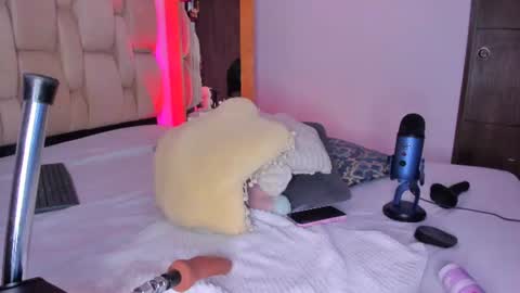 Kayla online show from 9, 7, 2026