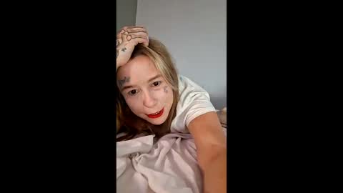 kaylaromero676 online show from 4, 12, 2025