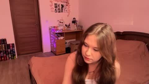 Nyelle online show from 12, 5, 2026