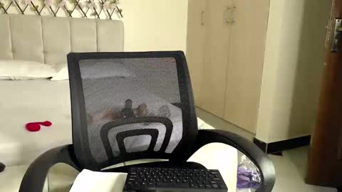 Kaylee online show from 23, 10, 2025