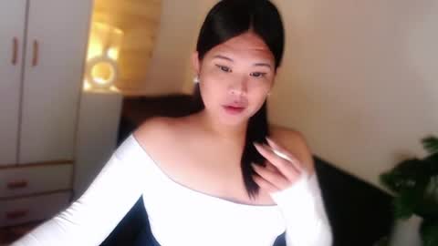 Snapshot of kayleepinay chatting on 24, 6, 2026 Y O U R F U T U R E K A Y L E E online show from 24, 6, 2026