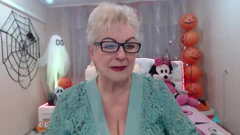 kaylesmoll online show from 14, 10, 2025