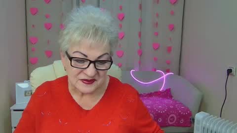 Snapshot of kaylesmoll chatting on 4, 2, 2026 kaylesmoll online show from 4, 2, 2026