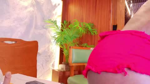  KAYLIE  online show from 19, 4, 2026