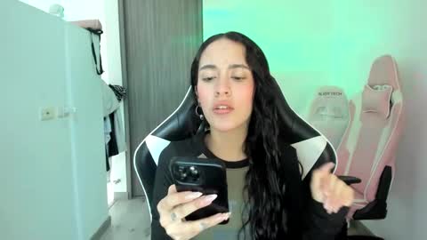 Snapshot of kaylie_xxx chatting on 10, 9, 2025 kaylie online show from 10, 9, 2025