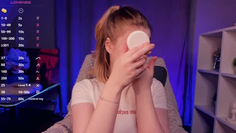 Snapshot of kaylisse chatting on 25, 11, 2025 Hi Im Arina 3 online show from 25, 11, 2025