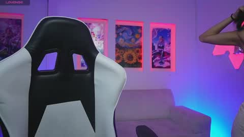 Snapshot of kayraowen chatting on 8, 11, 2025 Kayra online show from 8, 11, 2025