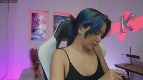 Snapshot of kayraowen chatting on 19, 11, 2025 Kayra online show from 19, 11, 2025