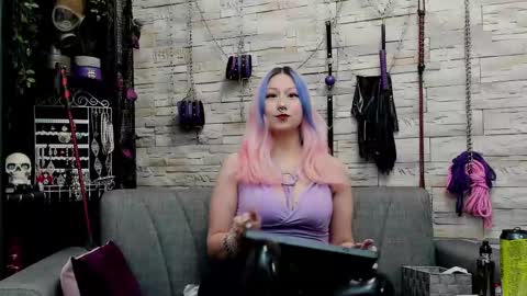 Miss Kazia online show from 13, 11, 2025