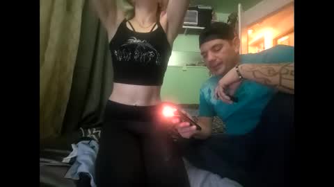 Snapshot of kbear10185 chatting on 5, 12, 2025 kbear10185 online show from 5, 12, 2025