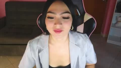 Snapshot of keeiity_moon chatting on 21, 4, 2026 keeiity_moon online show from 21, 4, 2026