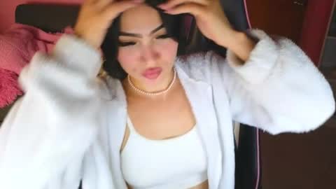 Snapshot of keeiity_moon chatting on 25, 4, 2026 keeiity_moon online show from 25, 4, 2026