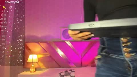 Snapshot of keidancee chatting on 5, 1, 2025 Keidance online show from 5, 1, 2025