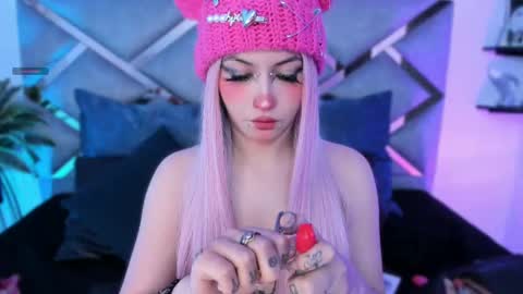 Keidy Monday to Saturday from 200 pm to 810pm  UTC-5 Colombia Time online show from 25, 10, 2025