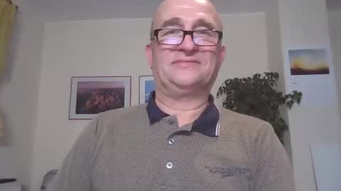 keilie1 online show from 25, 12, 2024