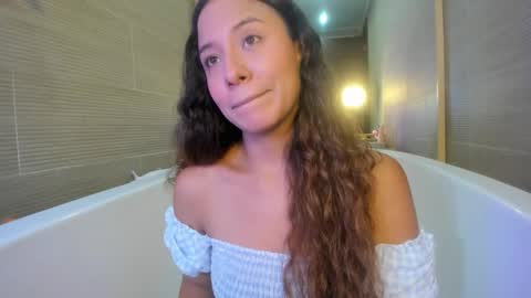 keiry_gonzalez11_aws online show from 21, 9, 2025