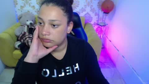 Snapshot of keiry_m chatting on 15, 10, 2025 Keiry online show from 15, 10, 2025