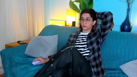 Keita moon online show from 14, 4, 2026