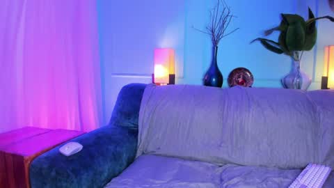 Keita moon online show from 24, 6, 2026