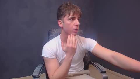 Snapshot of kellenwest chatting on 17, 12, 2025 KellenWest online show from 17, 12, 2025