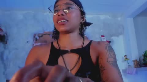 Snapshot of kelly__thomson chatting on 27, 12, 2024 kelly__thomson online show from 27, 12, 2024