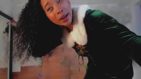 Snapshot of kelly__thomson chatting on 28, 12, 2024 kelly__thomson online show from 28, 12, 2024